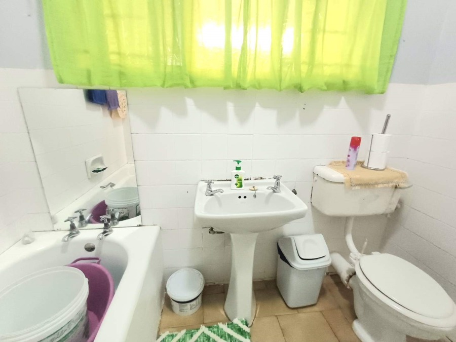 4 Bedroom Property for Sale in Uitsig Free State